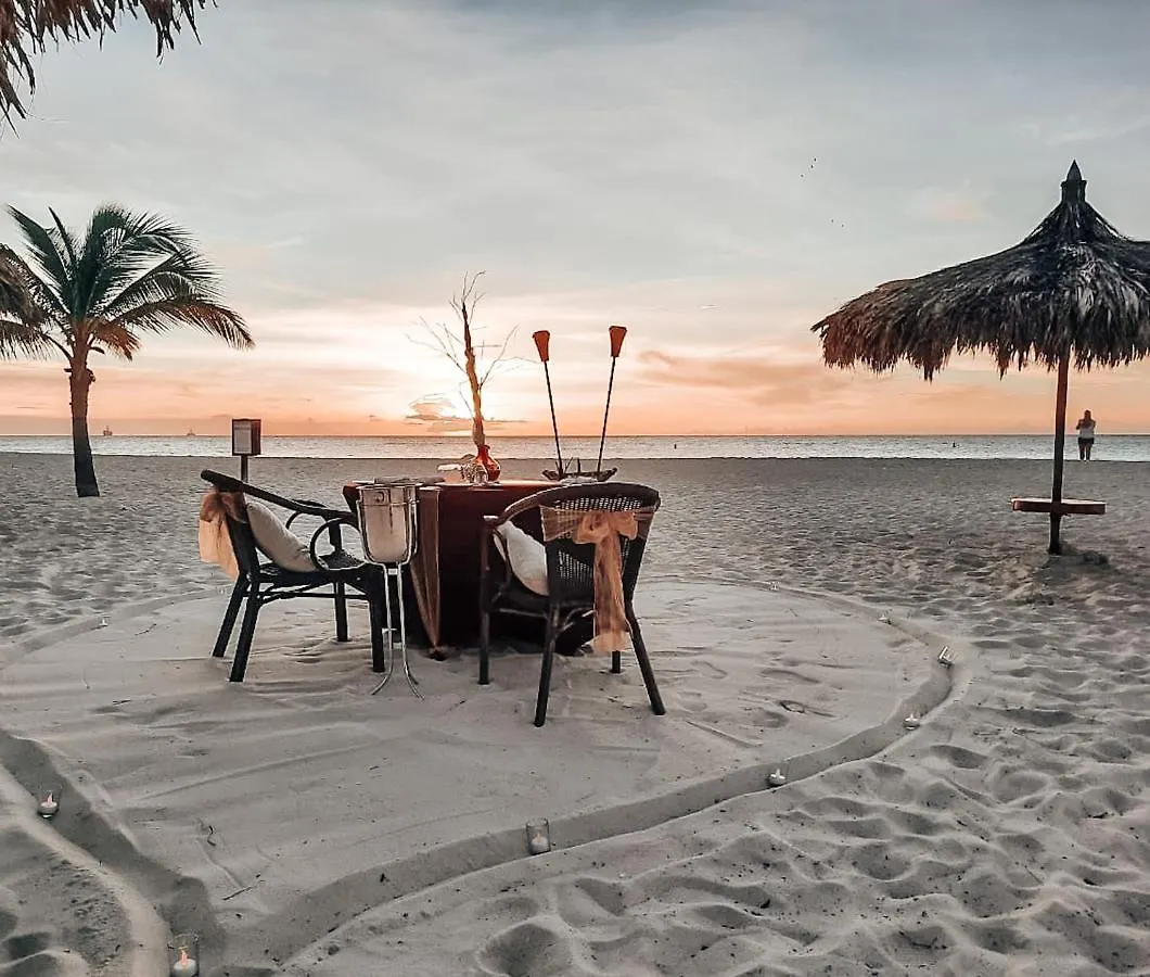 פאלם ביץ' Manchebo Beach Resort And Spa