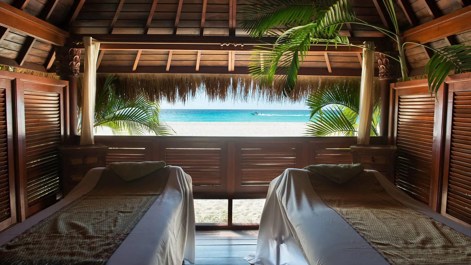 פאלם ביץ' Manchebo Beach Resort And Spa