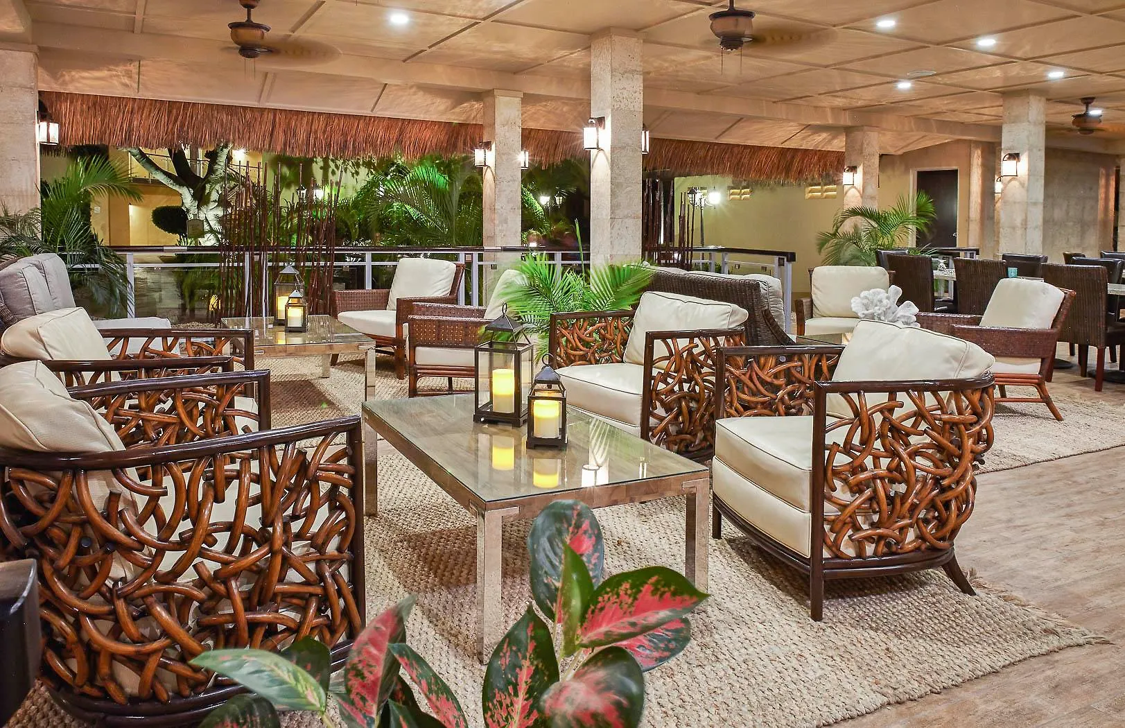 פאלם ביץ' Manchebo Beach Resort And Spa פאלם ביץ'