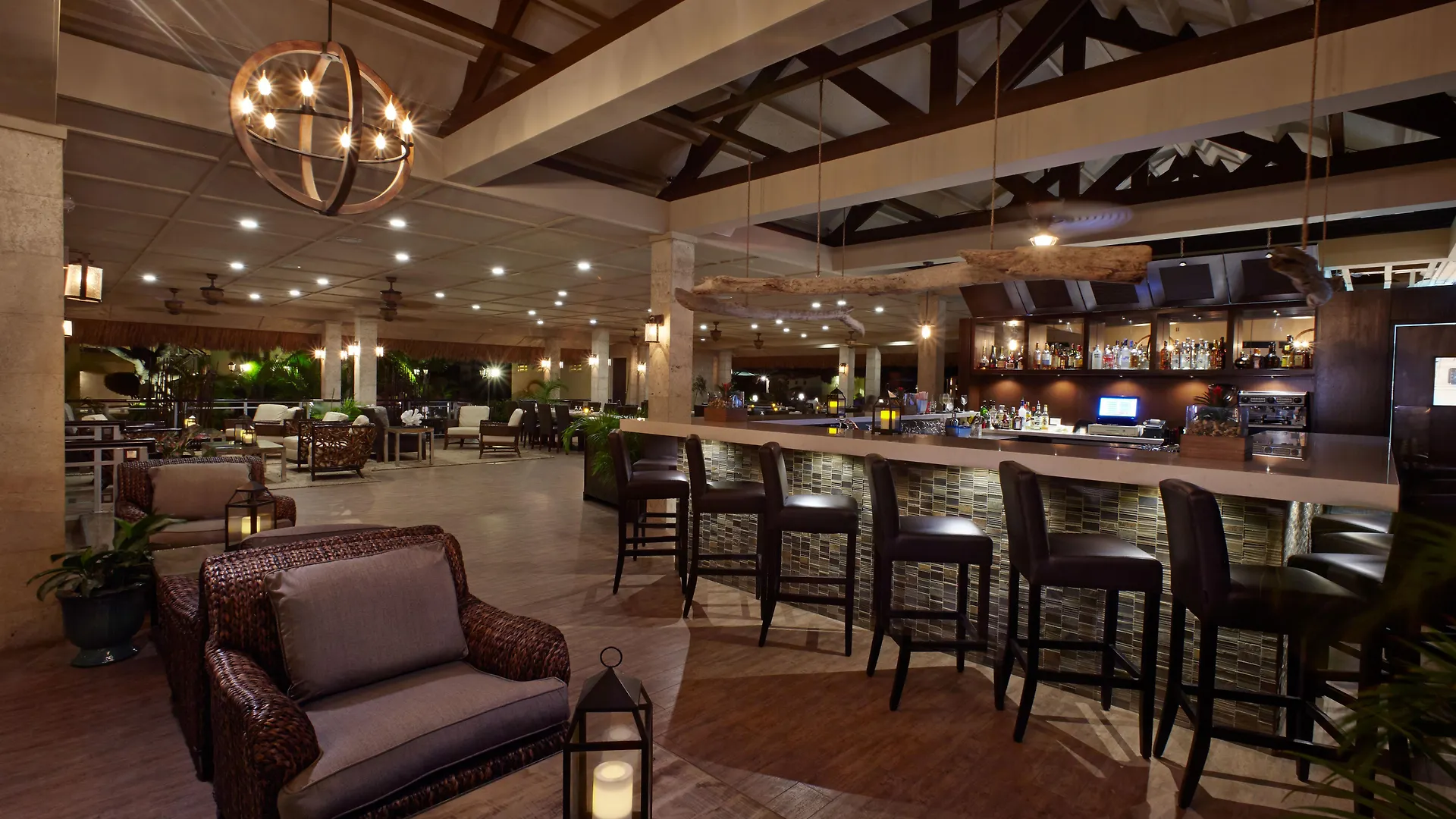 ****  פאלם ביץ' Manchebo Beach Resort And Spa ארובה