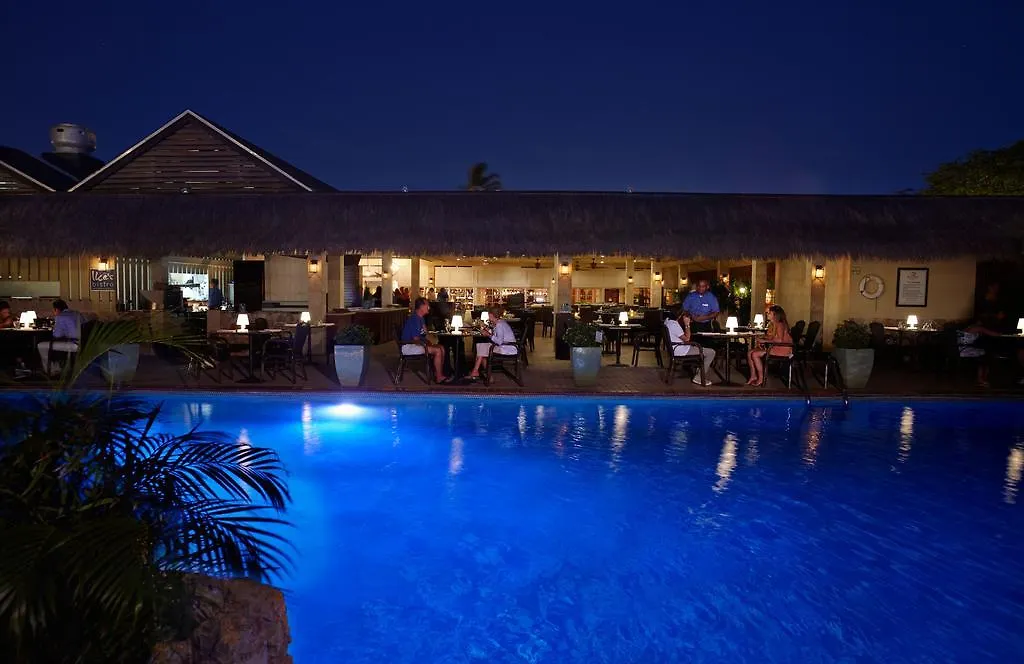 ****  פאלם ביץ' Manchebo Beach Resort And Spa ארובה
