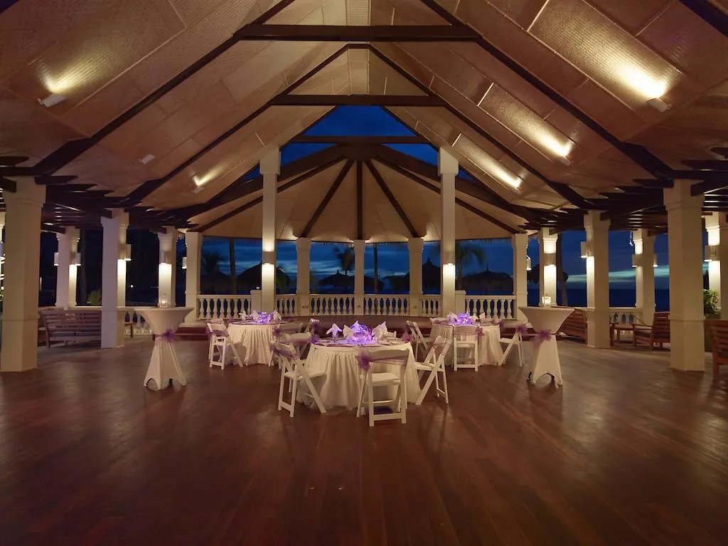 פאלם ביץ' Manchebo Beach Resort And Spa 4*, פאלם ביץ' ארובה